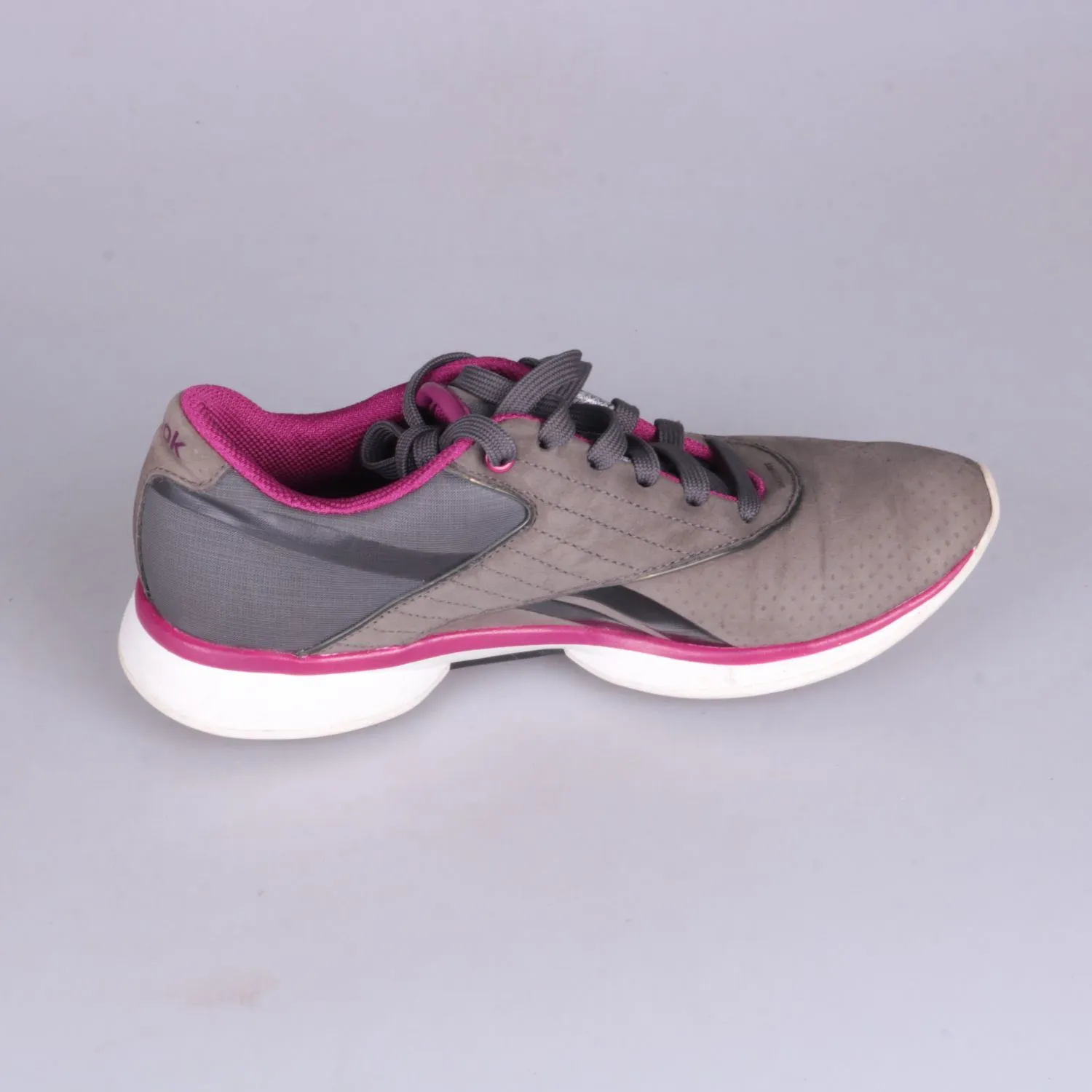 кроссовки Reebok