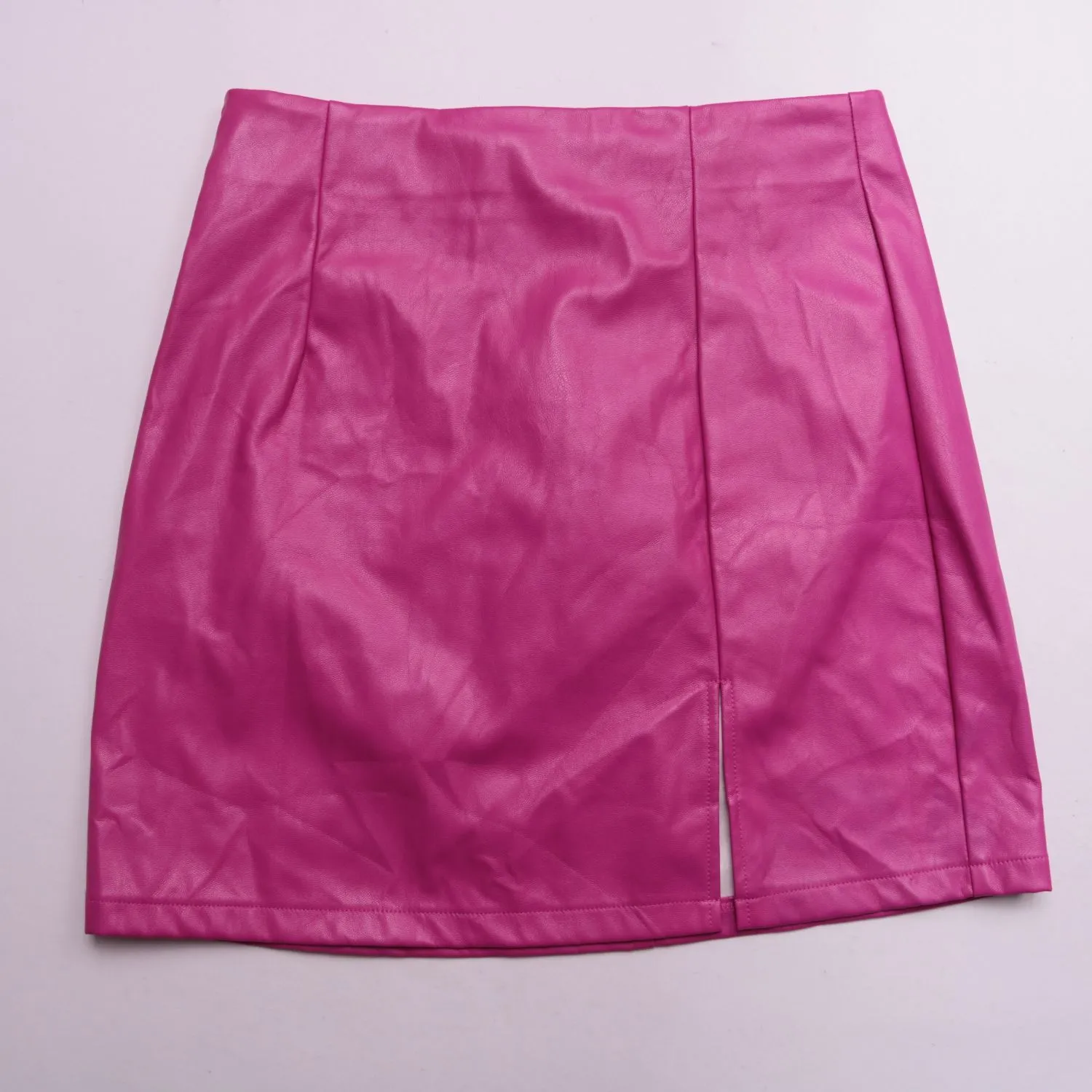 Розовая мини-юбка SHEIN под кожу с разрезом, размер 40 (XS)